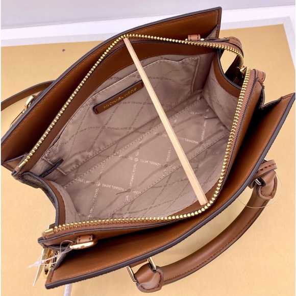 Michael Kors Small Sheila Center
Zip Satchel Crossbody Bag Brown - Picture 7 of 15